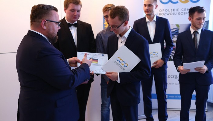 I miejsce zajęli uczniowie Zespołu Szkół Elektrycznych z Opola współpracujący z firmą Polaris.