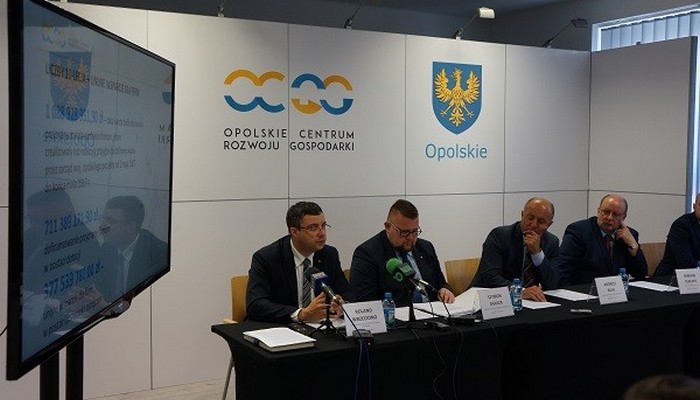 Konferencja prasowa i zdjęcia z firmy DEMPOL-ECO, jednego z przedsiębiorstw najaktywniej sięgających po unijne dofinansowanie.